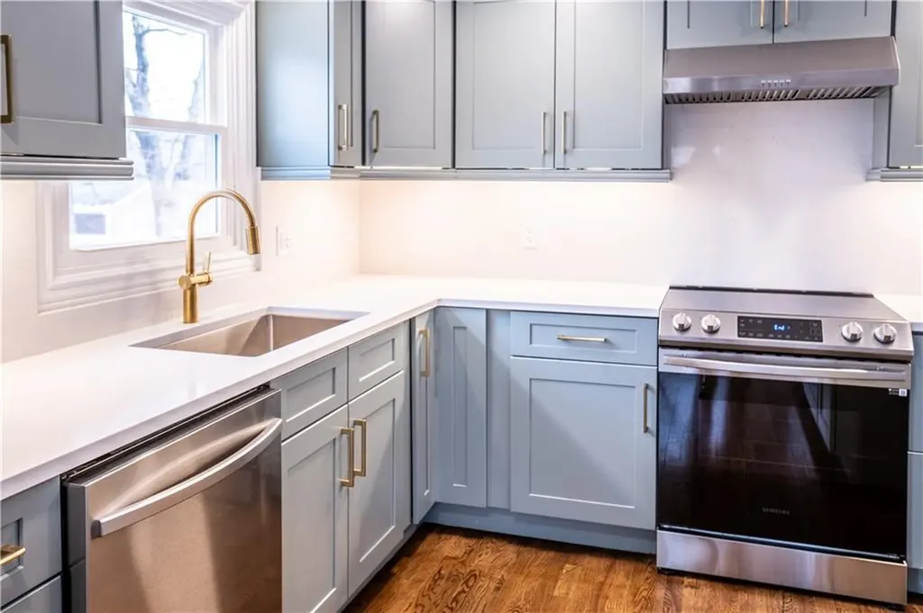 123 Cowesett Road Warwick RI 02886