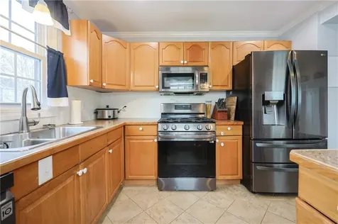 30 Sowams Drive Bristol RI 02809