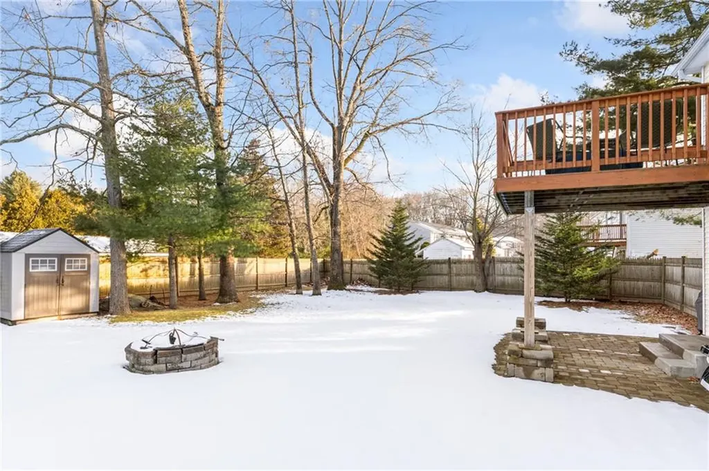 2 Leigh Lane East Providence RI 02915