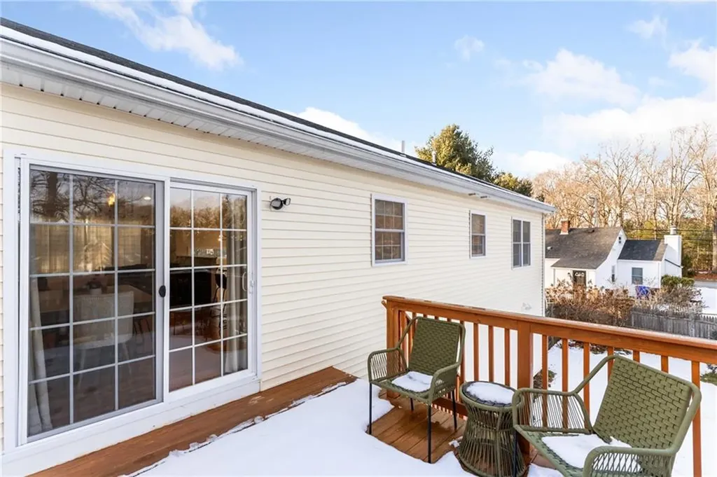 2 Leigh Lane East Providence RI 02915