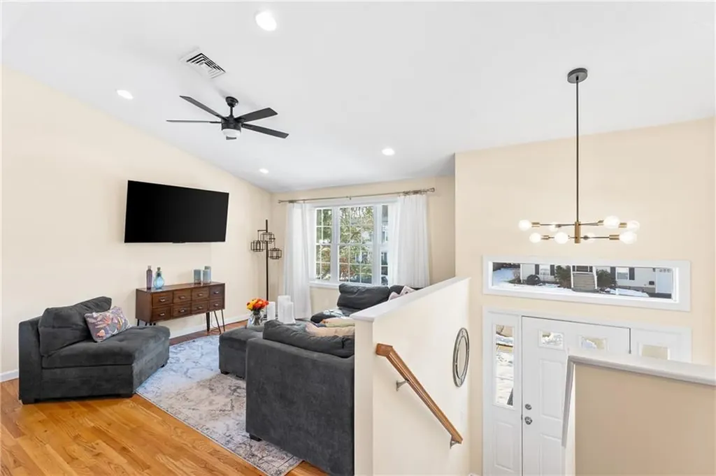 2 Leigh Lane East Providence RI 02915