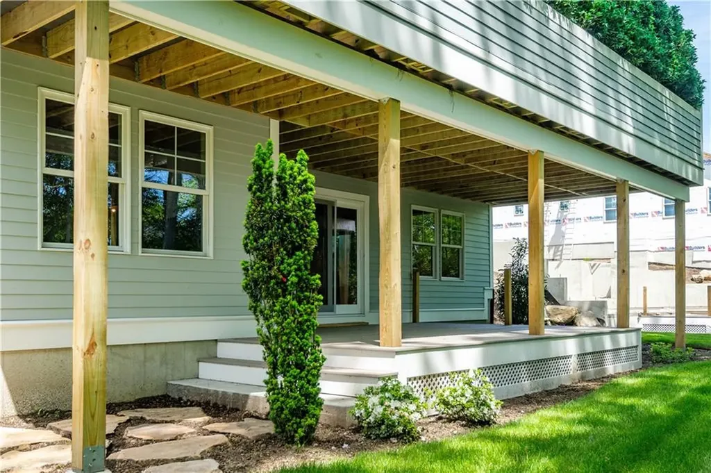 19 Hampton Road Coventry RI 02816