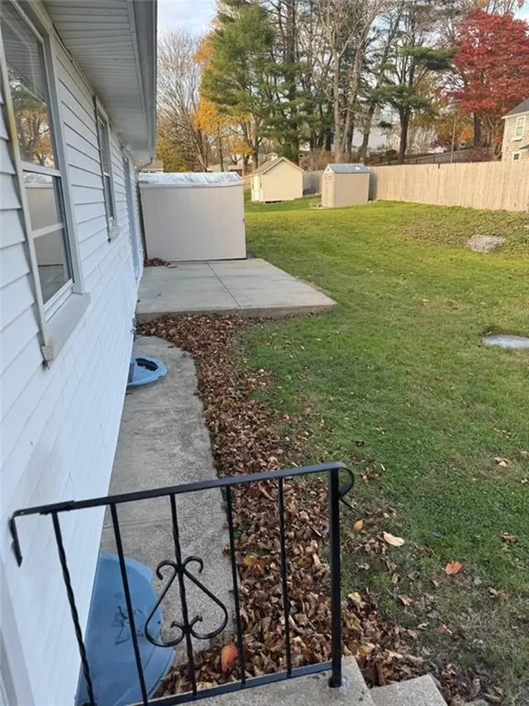 17 Meadow Road Scituate RI 02831