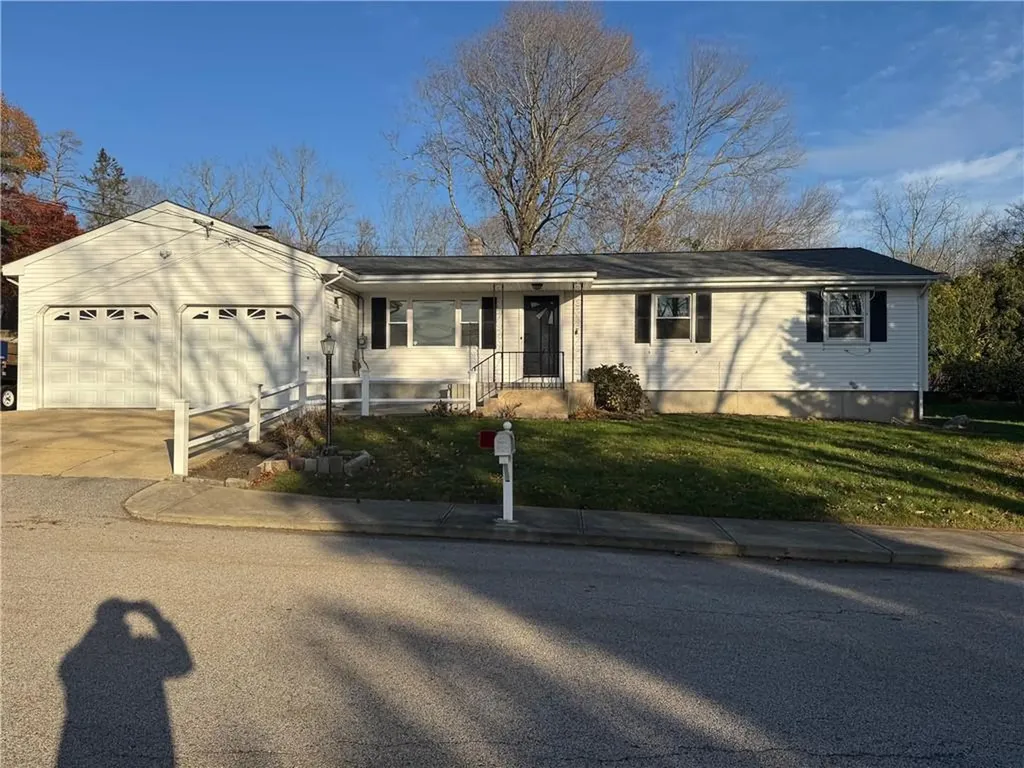 17 Meadow Road Scituate RI 02831