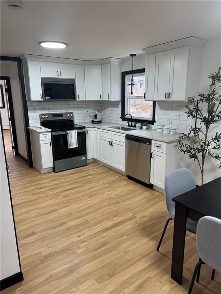 17 Meadow Road Scituate RI 02831