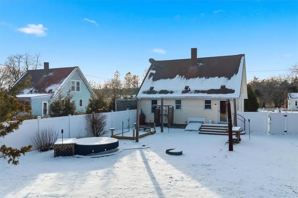 34 Diamond Hill Road Hopkinton RI 02808