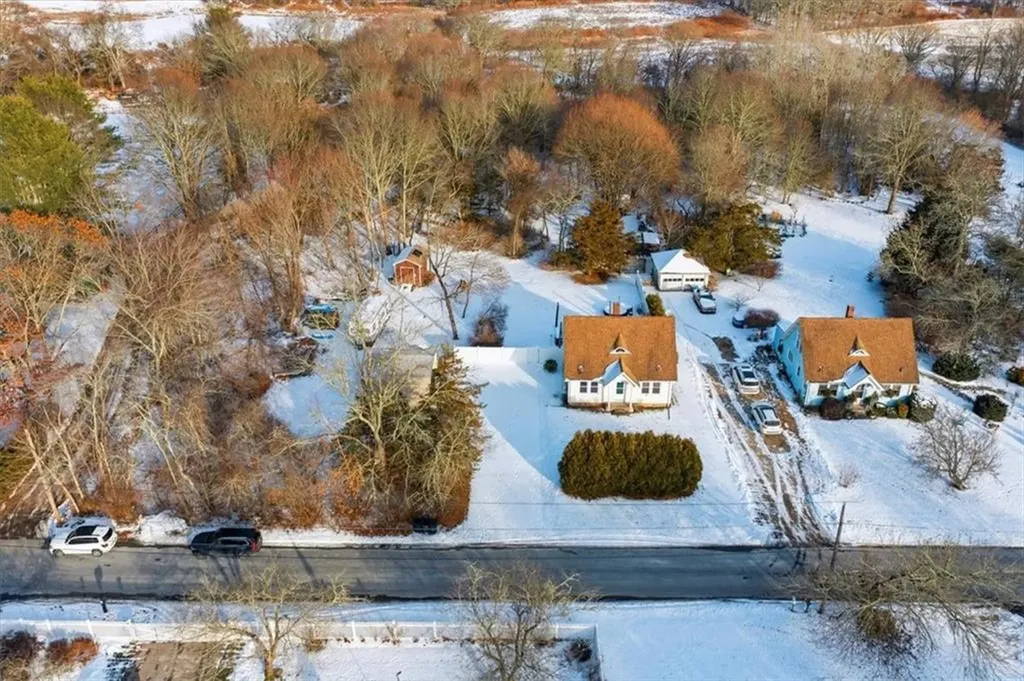 34 Diamond Hill Road Hopkinton RI 02808