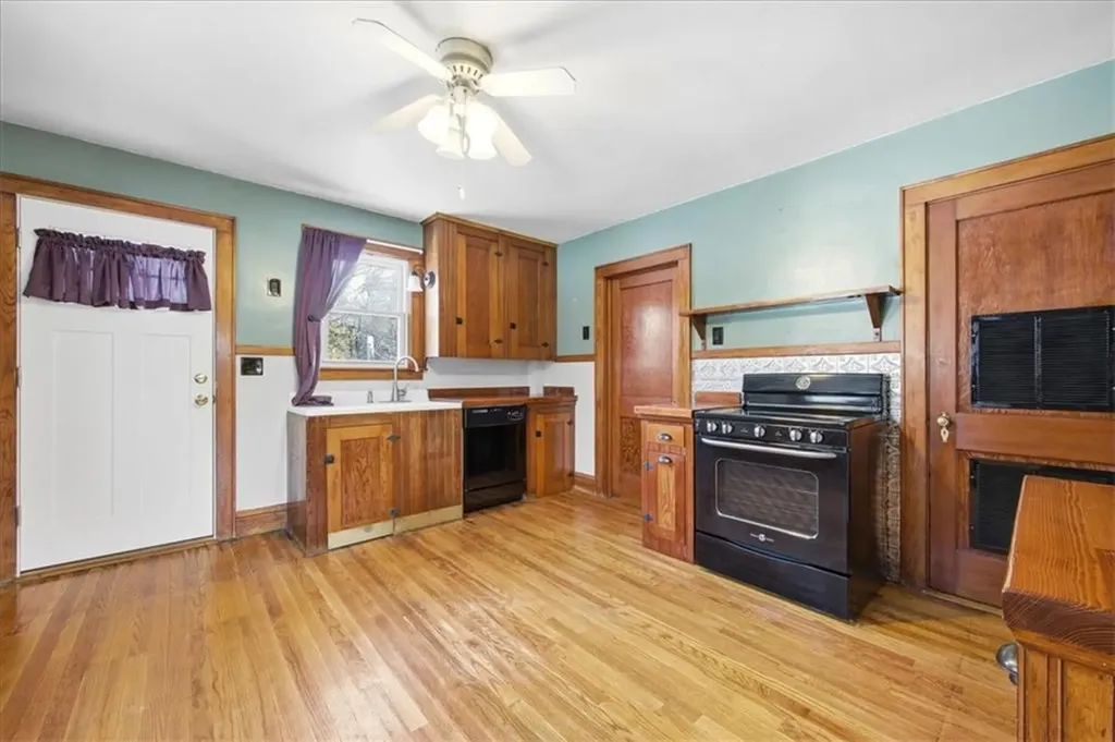 34 Diamond Hill Road Hopkinton RI 02808