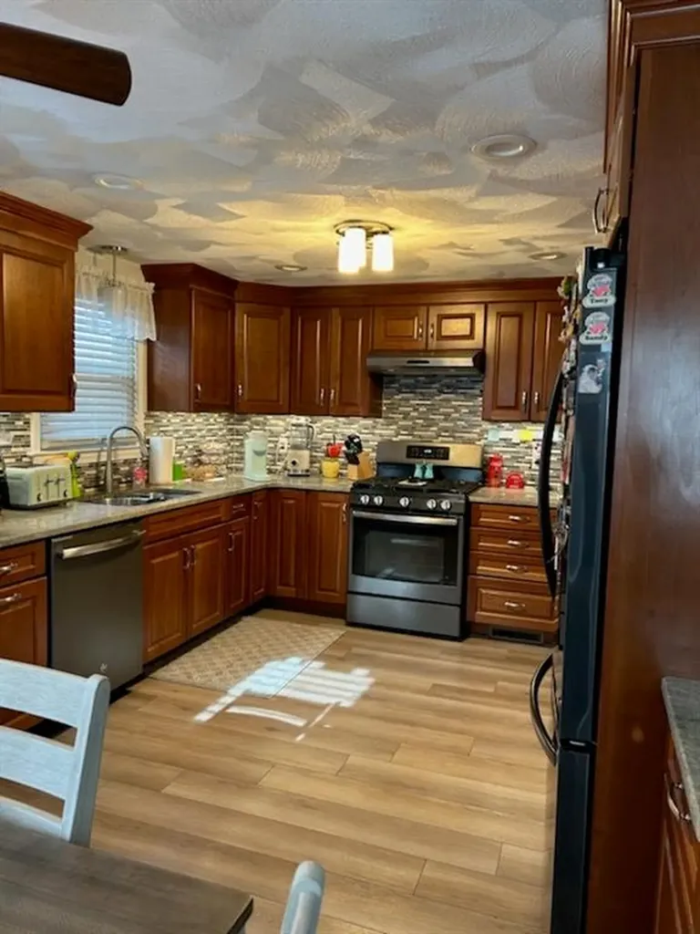 859 Pontiac Avenue Cranston RI 02910