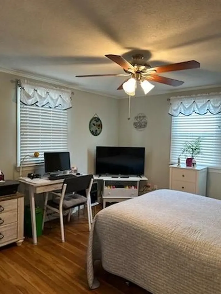 859 Pontiac Avenue Cranston RI 02910