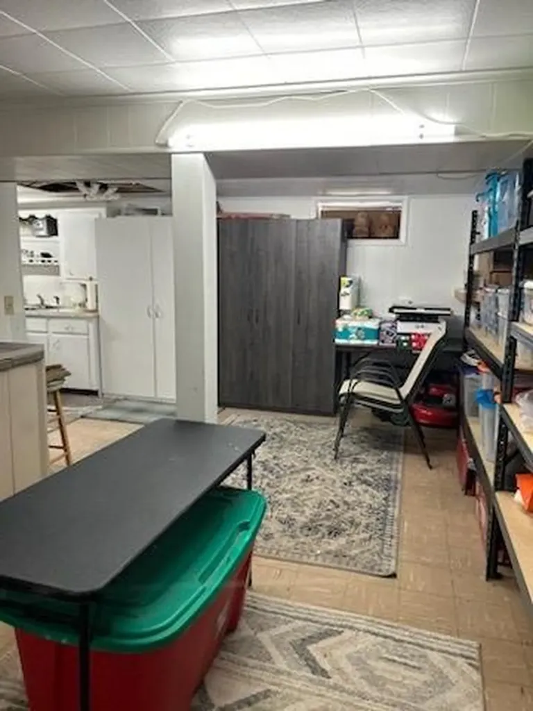 859 Pontiac Avenue Cranston RI 02910