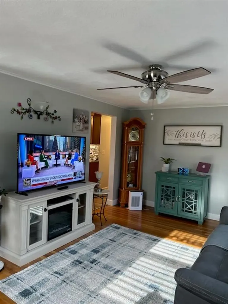 859 Pontiac Avenue Cranston RI 02910