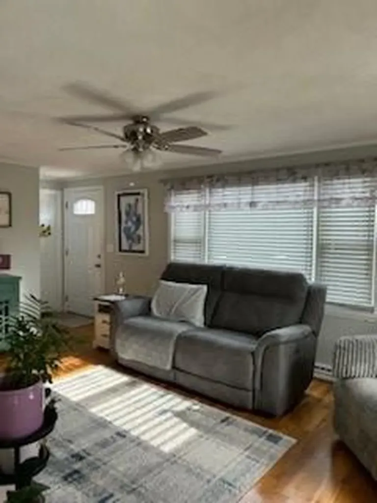 859 Pontiac Avenue Cranston RI 02910