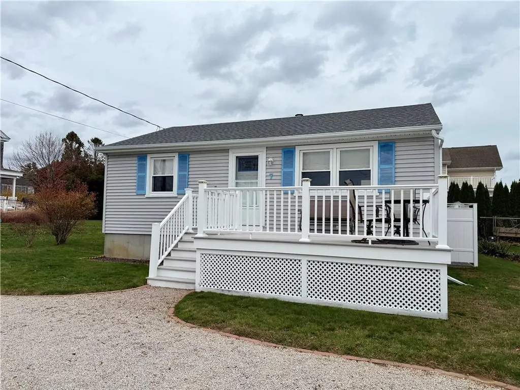 7 Salt Pond Way Westerly RI 02891