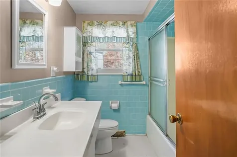 9 Holmes Road Coventry RI 02816