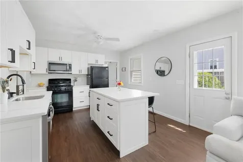 51 Old Oak Avenue Cranston RI 02920