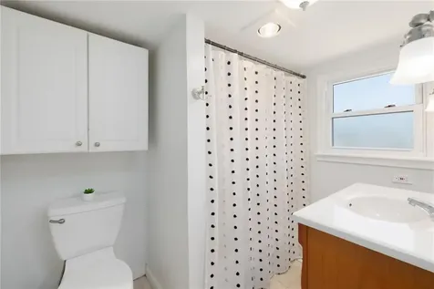 51 Old Oak Avenue Cranston RI 02920