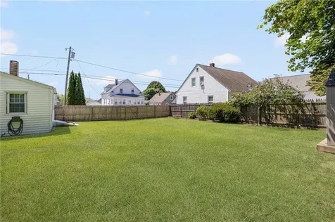 51 Old Oak Avenue Cranston RI 02920