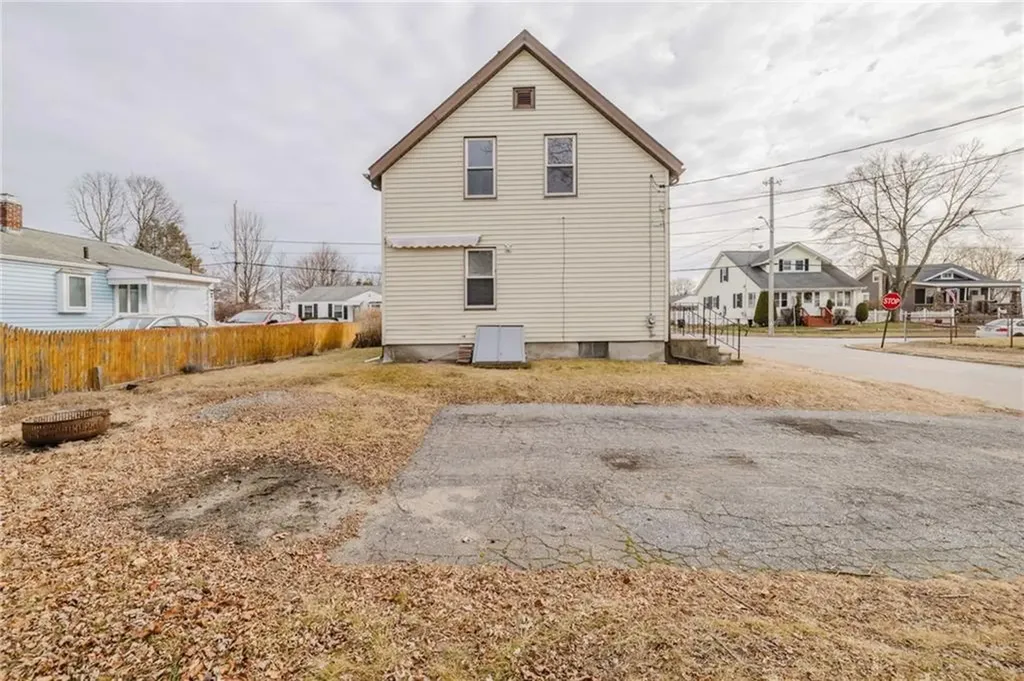 38 Madison Street Pawtucket RI 02861