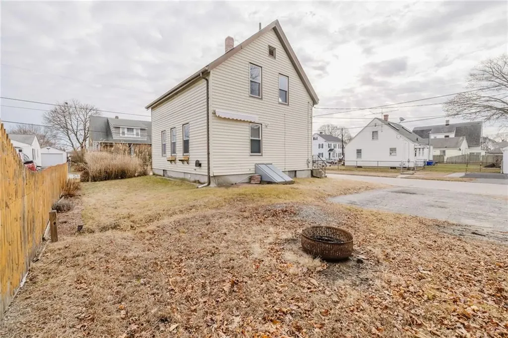 38 Madison Street Pawtucket RI 02861