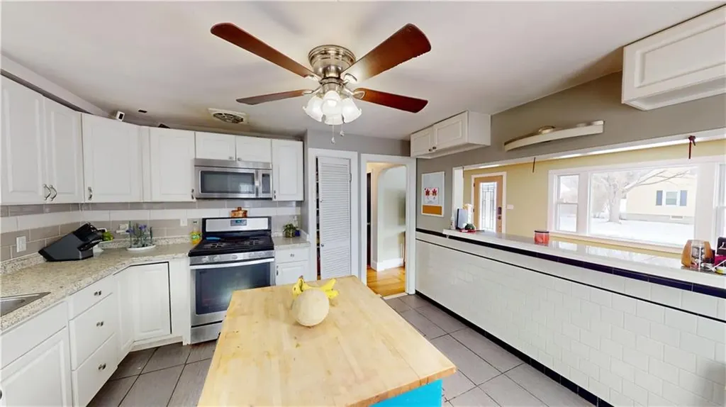 35 Welfare Avenue Warwick RI 02888