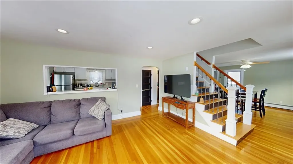 35 Welfare Avenue Warwick RI 02888