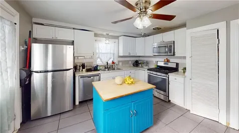 35 Welfare Avenue Warwick RI 02888