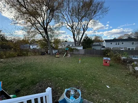 35 Welfare Avenue Warwick RI 02888