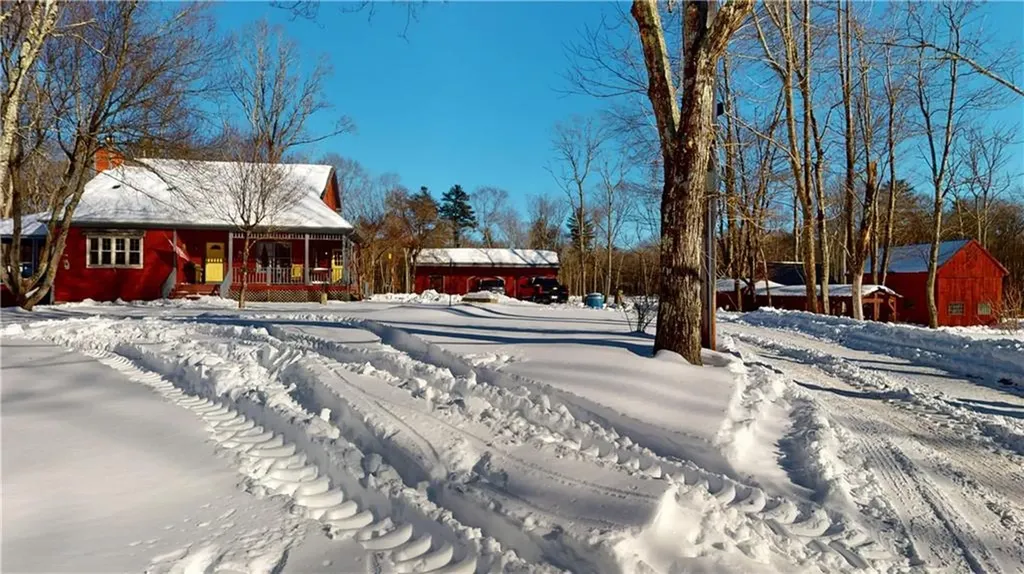 55 Howard Hill Road Foster RI 02825