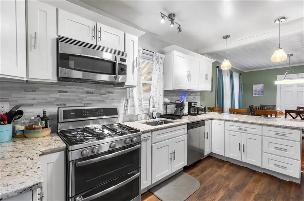 128 Warrington Street Providence RI 02907