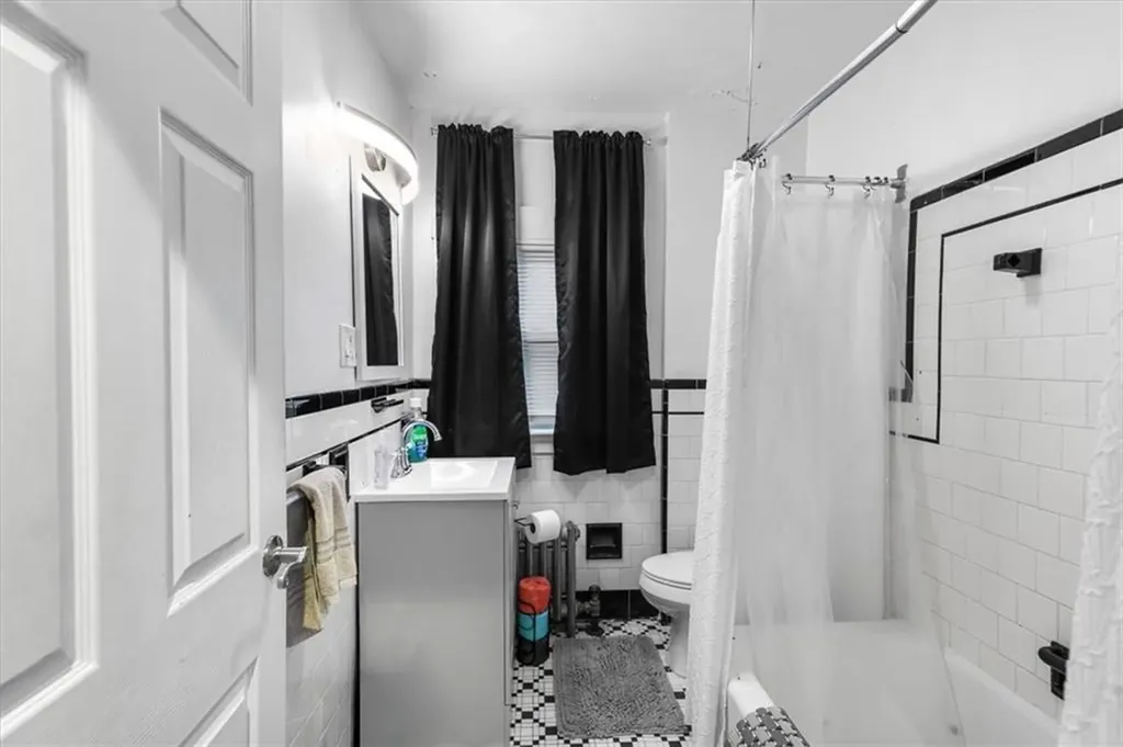 128 Warrington Street Providence RI 02907