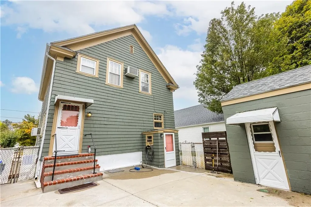 85 Winthrop Avenue Providence RI 02908