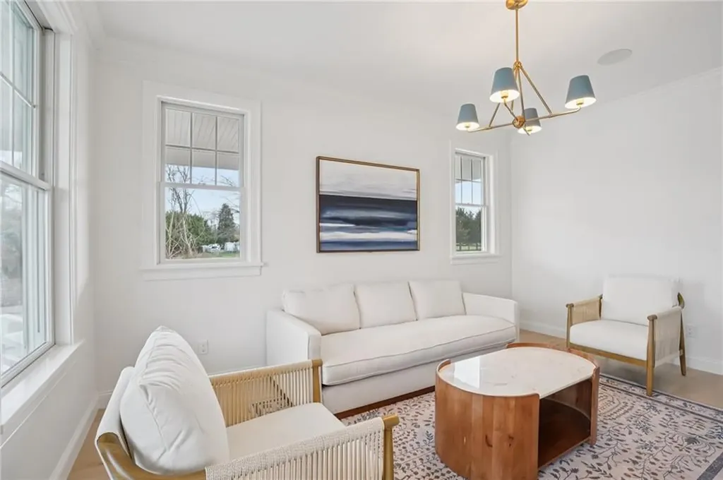 4 Lookout Lane Portsmouth RI 02871