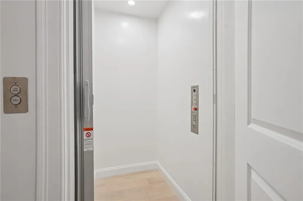 4 Lookout Lane Portsmouth RI 02871