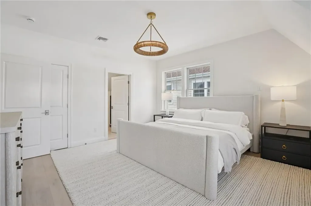 4 Lookout Lane Portsmouth RI 02871