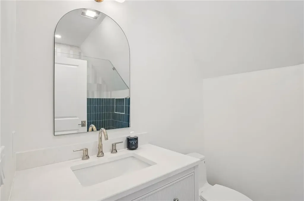 4 Lookout Lane Portsmouth RI 02871