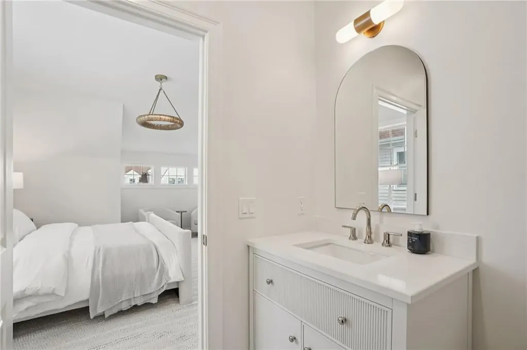 4 Lookout Lane Portsmouth RI 02871