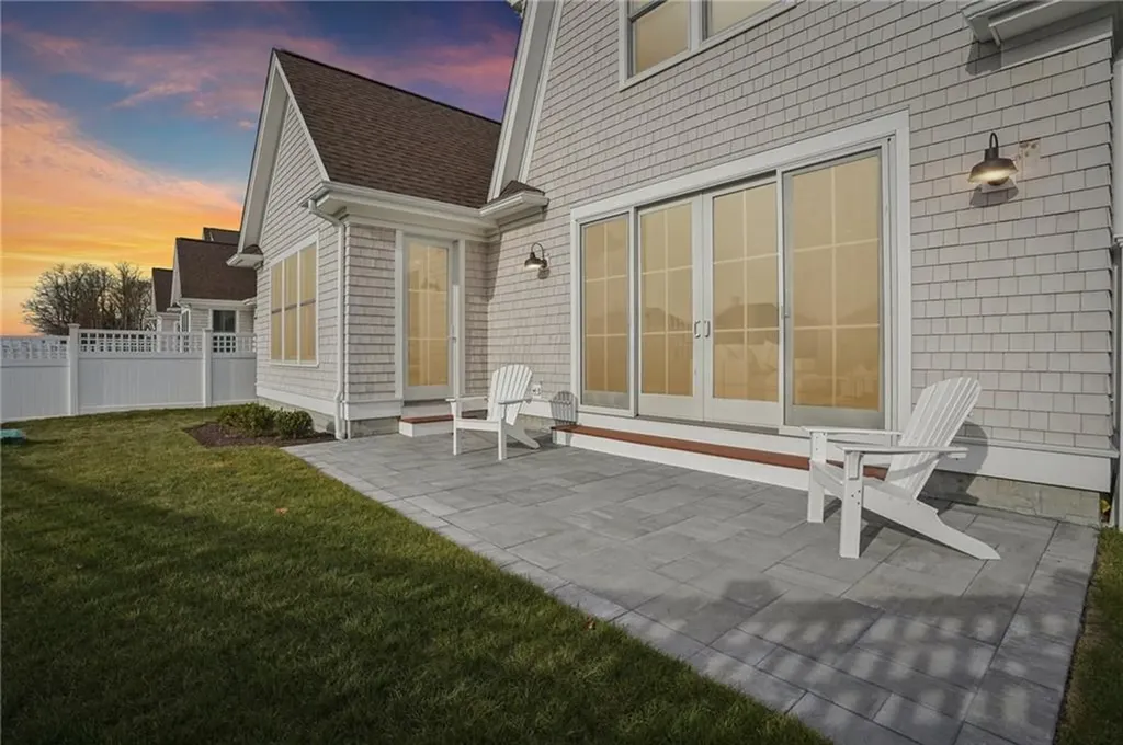 4 Lookout Lane Portsmouth RI 02871