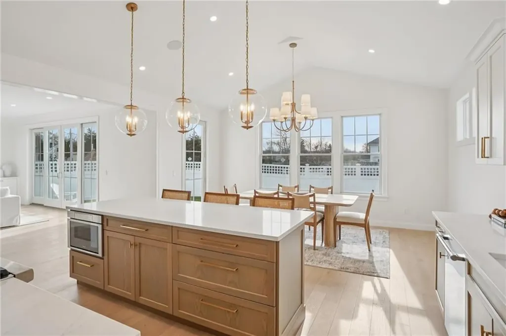 4 Lookout Lane Portsmouth RI 02871