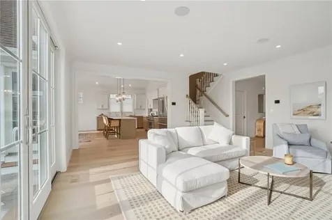 4 Lookout Lane Portsmouth RI 02871