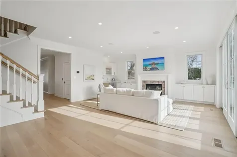 4 Lookout Lane Portsmouth RI 02871