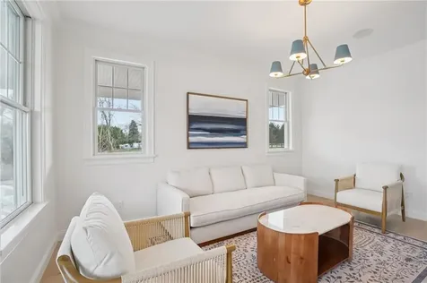 4 Lookout Lane Portsmouth RI 02871