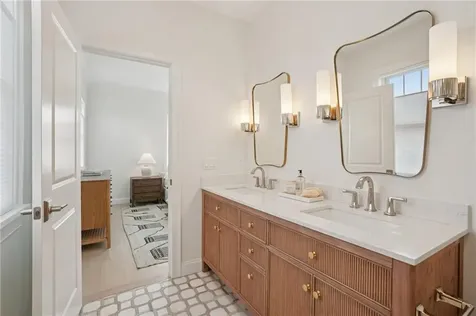 4 Lookout Lane Portsmouth RI 02871