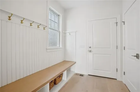 4 Lookout Lane Portsmouth RI 02871