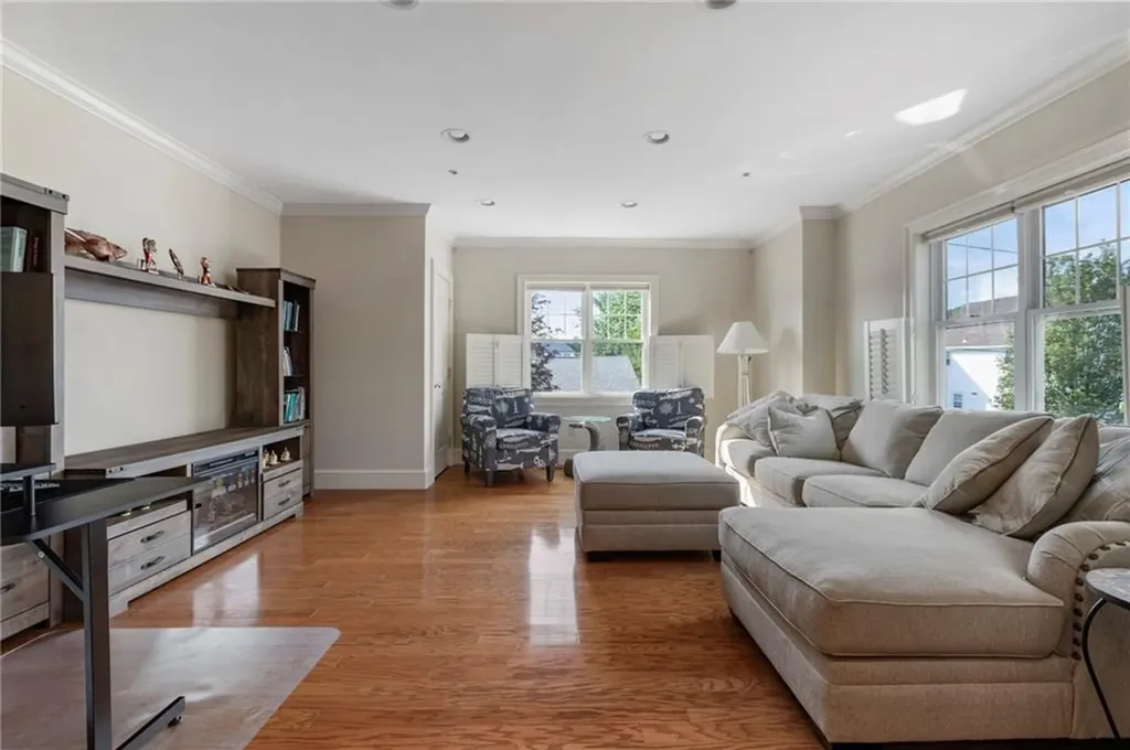 50 Clemence Street Cranston RI 02920