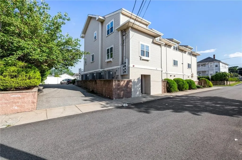 50 Clemence Street Cranston RI 02920