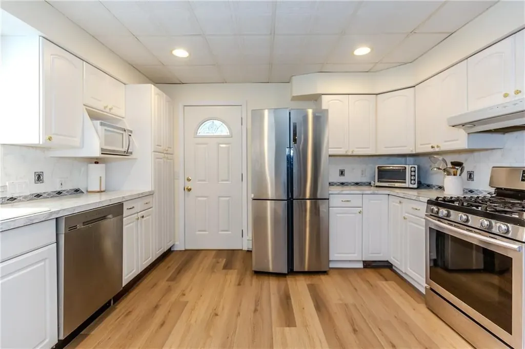 10 Mott Street Johnston RI 02919