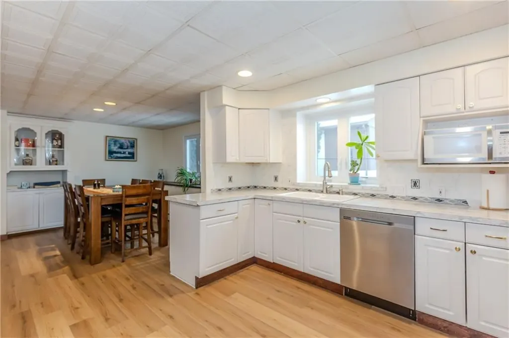 10 Mott Street Johnston RI 02919