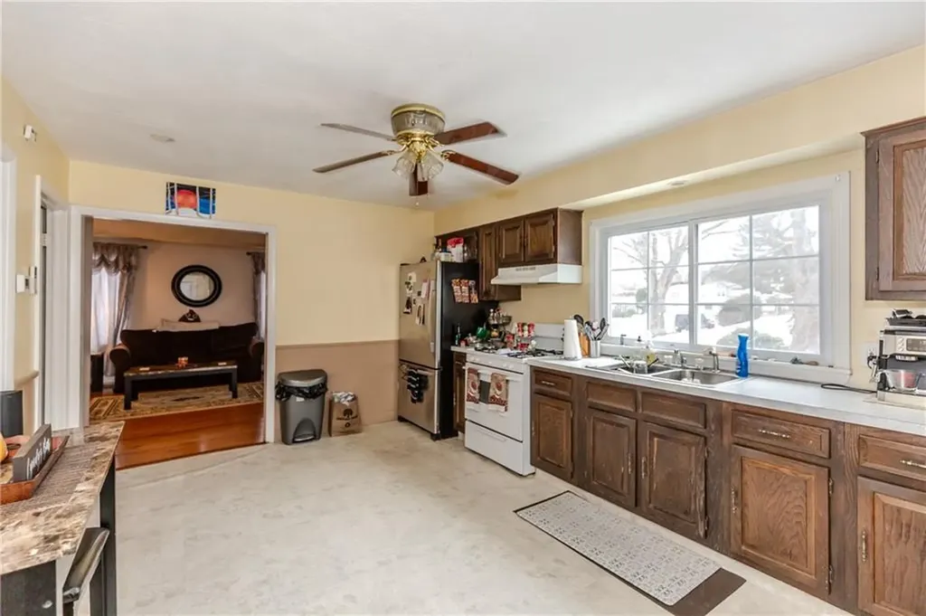 10 Mott Street Johnston RI 02919