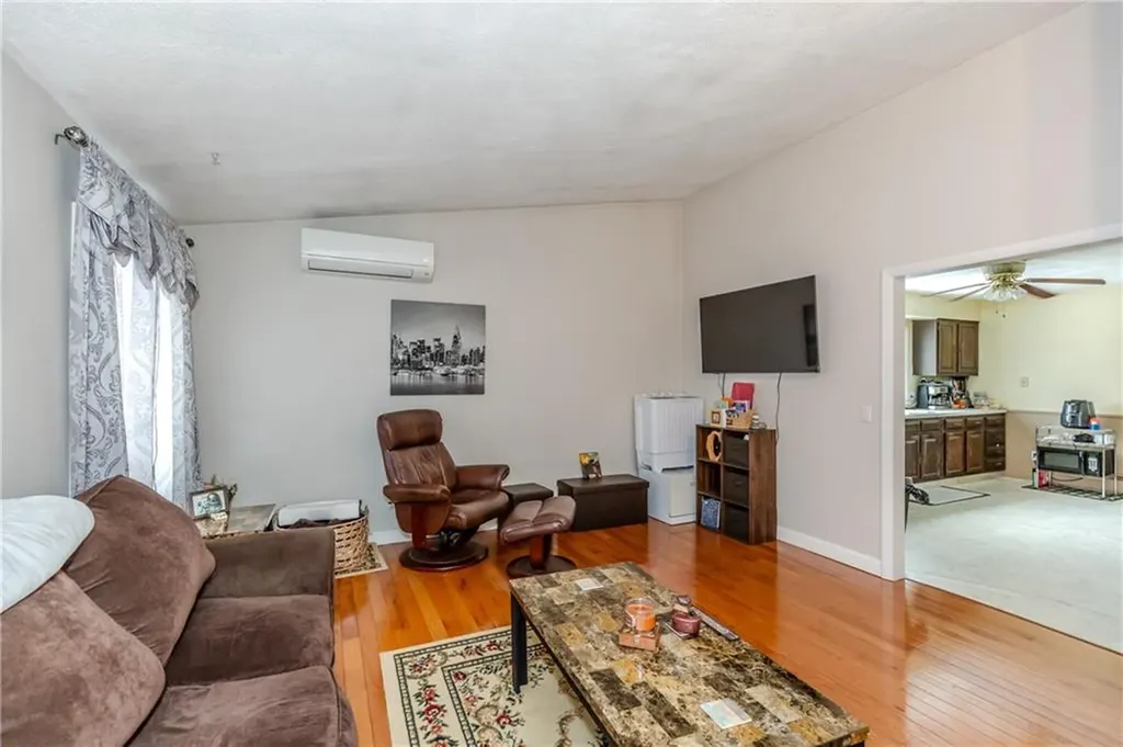 10 Mott Street Johnston RI 02919